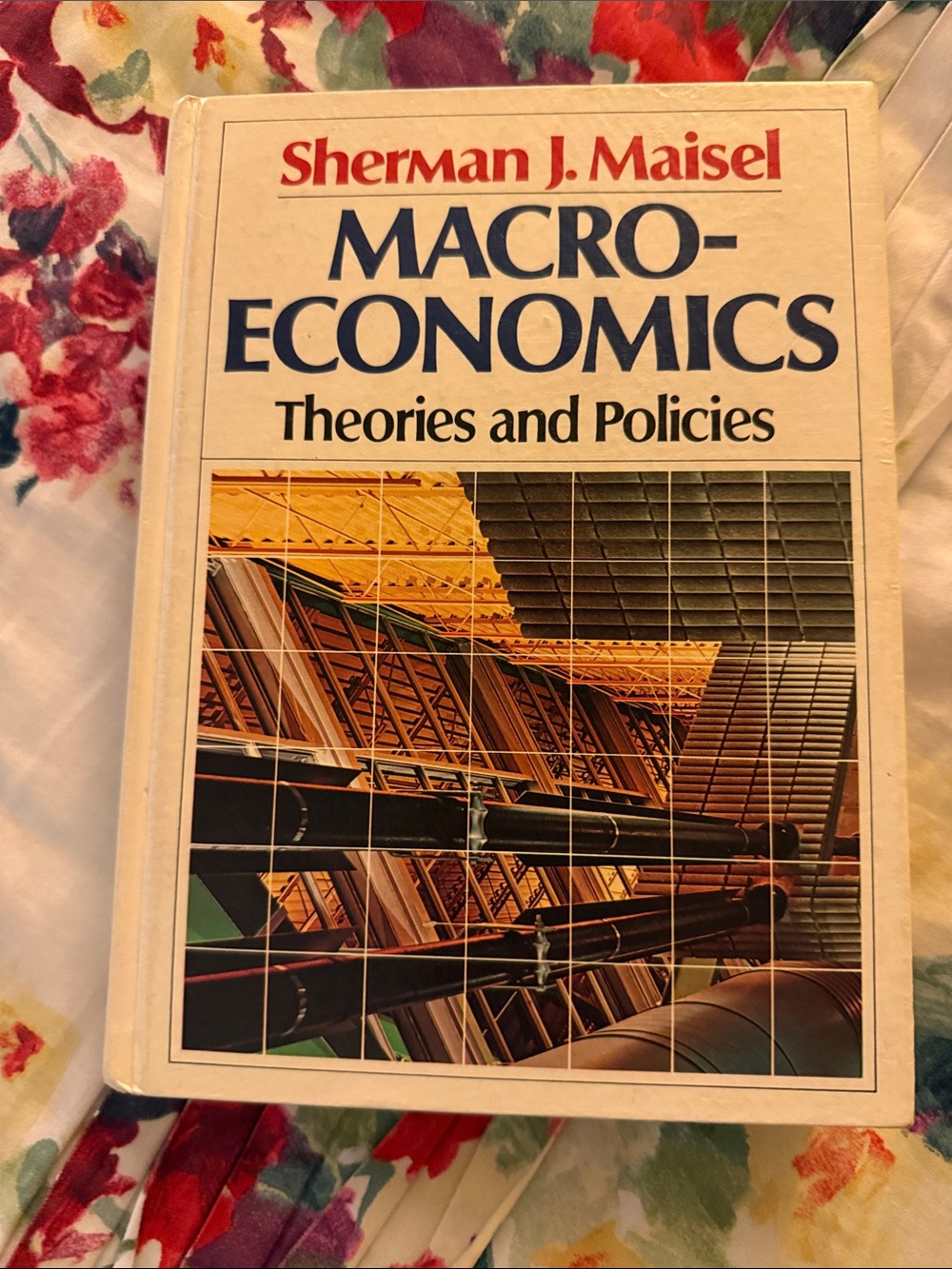 Sherman J. Maisel MACROECONOMICS Theories and Policies - White Cover